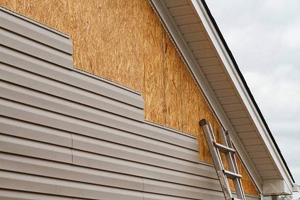 24/7 Emergency Wood Siding experts in Bushnell, IL